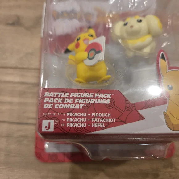 ✨ RARE Pokemon Valentine’s 2026 Battle Figure Pack - FULL SET OF 3 ✨ - Picture 4 of 12